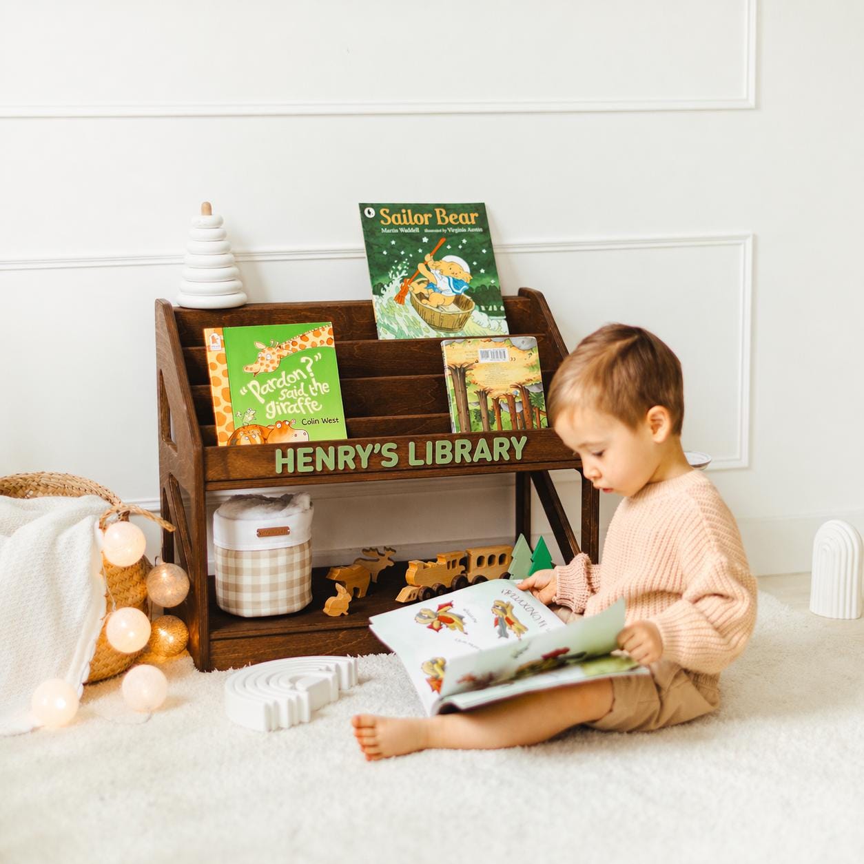Personalized Bookshelf for Toddler Boy, Wooden Book Display, Kids Book Rack, Montessori Shelf, Nursery Decor, Henry’s Baby Library